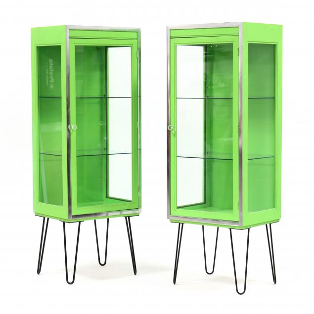 thomasville-pair-of-modern-lighted-cabinets
