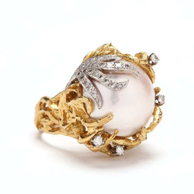 18kt-gold-mabe-pearl-and-diamond-ring