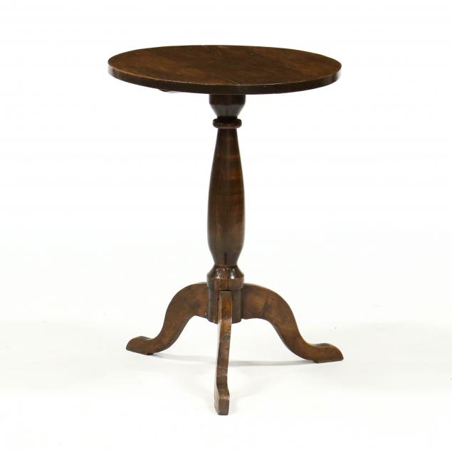 southern-walnut-candlestand