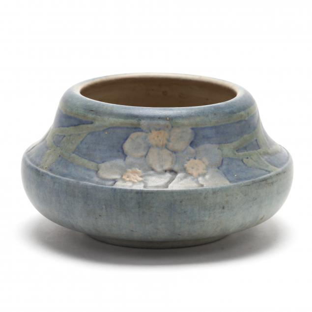 newcomb-college-art-pottery-low-bowl