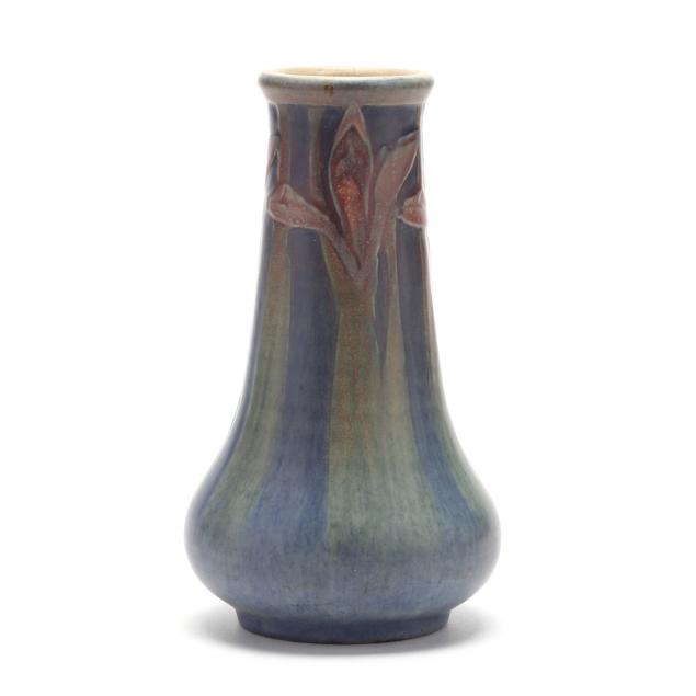 newcomb-college-pottery-vase