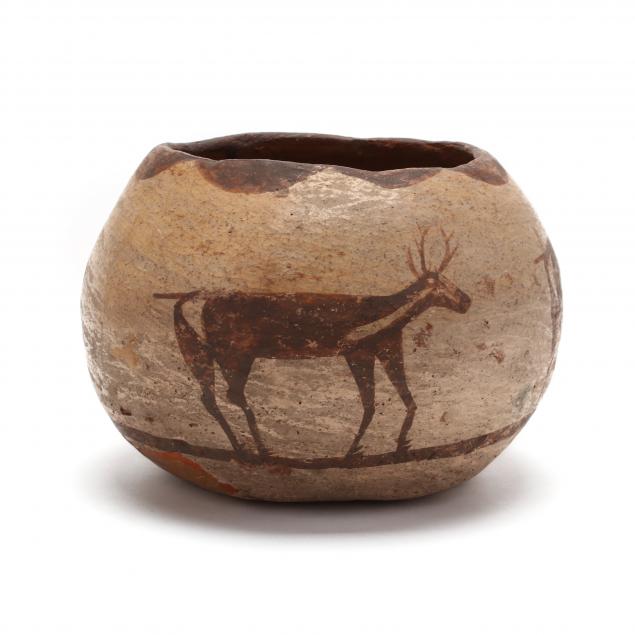 zuni-heartline-deer-effigy-olla