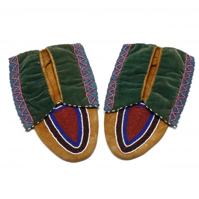 delaware-child-s-moccasins