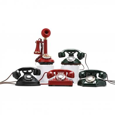 collection-of-vintage-telephones