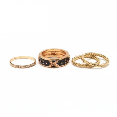 group-of-gold-and-gold-tone-rings