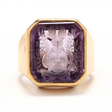 gold-and-amethyst-intaglio-ring