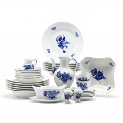 royal-copenhagen-china-service-for-six-blue-flowers