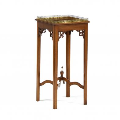 pug-moore-chinese-chippendale-style-side-table