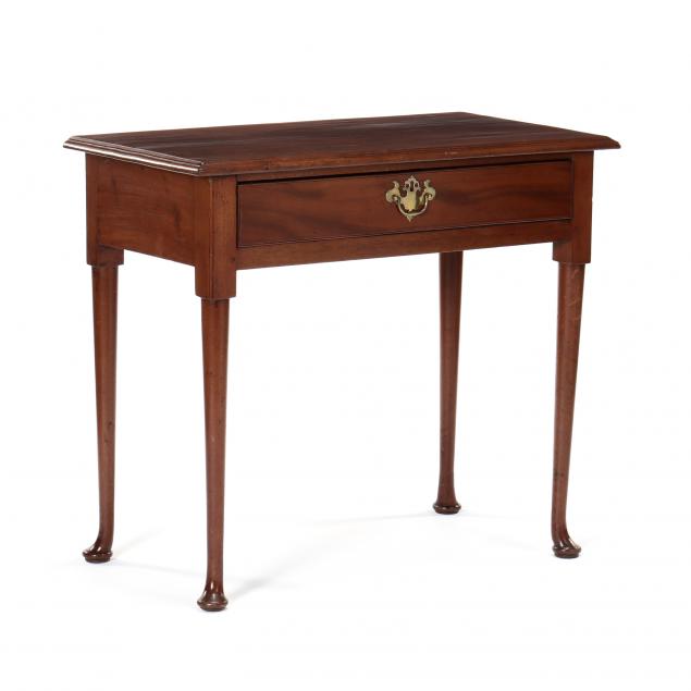 southern-queen-anne-mahogany-dressing-table