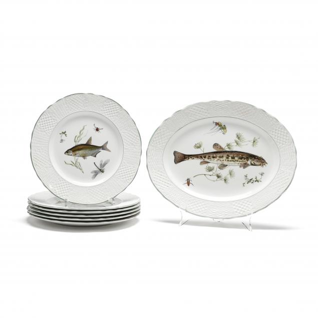 a-vintage-english-ironstone-fish-service