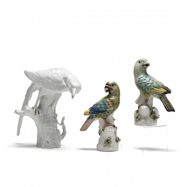 three-figurines-of-birds