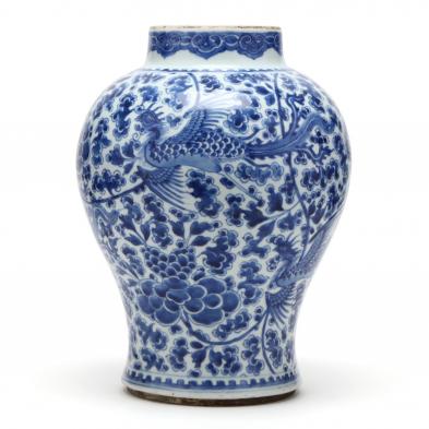 a-large-chinese-blue-and-white-porcelain-jar-with-phoenixes