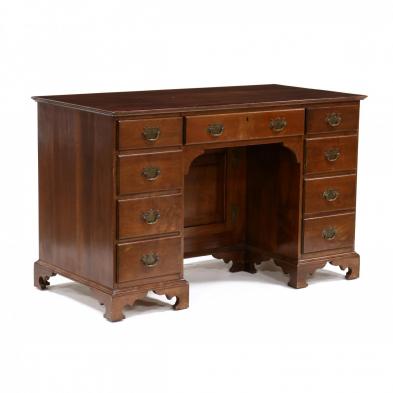 chippendale-style-mahogany-kneehole-desk