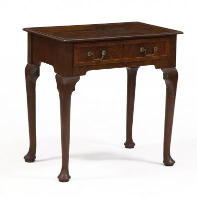 english-queen-anne-style-mahogany-dressing-table