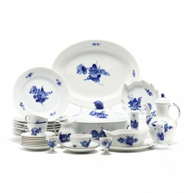 royal-copenhagen-blue-flowers-china-dinner-service