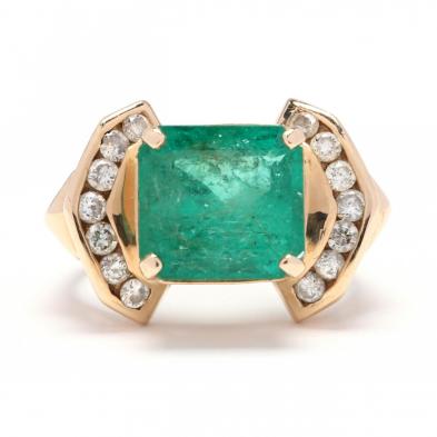 gold-emerald-and-diamond-ring