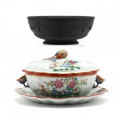 chelsea-house-chinese-export-style-lidded-tureen-and-center-bowl