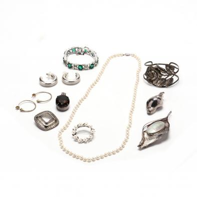 lot-of-silver-costume-jewelry-items