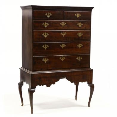 new-england-queen-anne-figured-maple-chest-on-frame