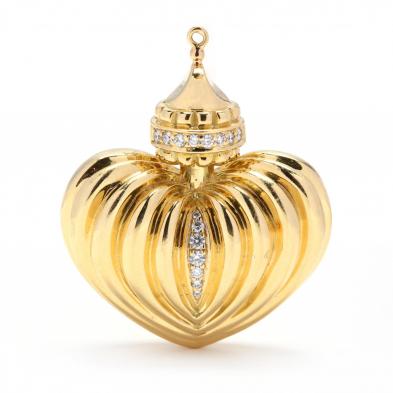gold-and-diamond-heart-motif-pendant