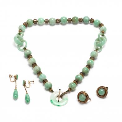 three-vintage-jade-jewelry-items
