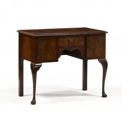 english-queen-anne-style-burl-veneered-dressing-table