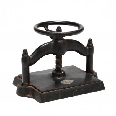 cast-iron-book-press