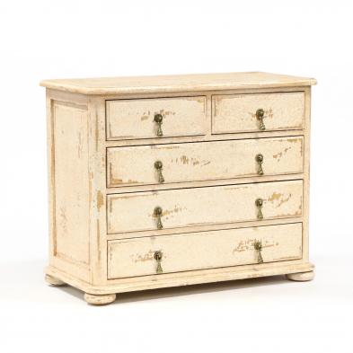 contemporary-distressed-painted-chest-of-drawers