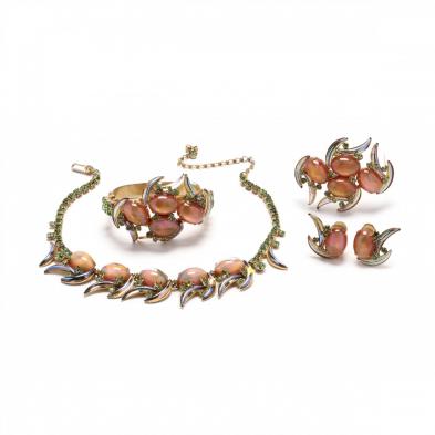 costume-jewelry-suite-hobe