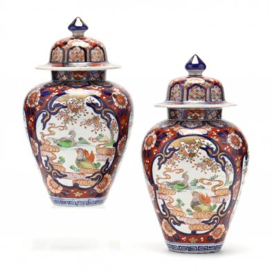 a-pair-of-japanese-imari-urns-with-covers