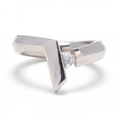 modernist-style-platinum-and-diamond-ring