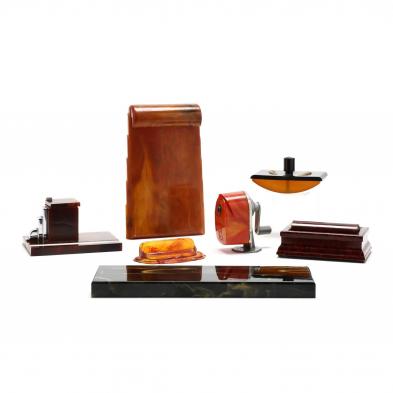 vintage-bakelite-grouping