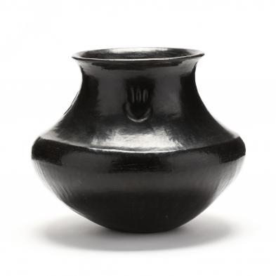 santa-clara-blackware-pottery-vase