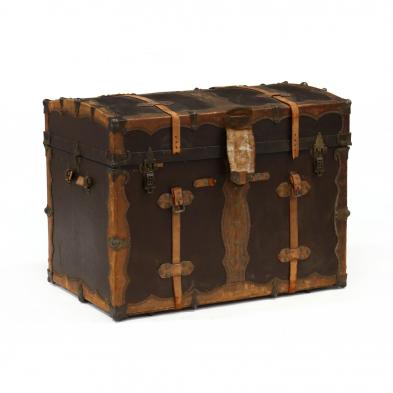 antique-leather-steamer-trunk