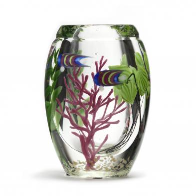 stephen-lundberg-fish-themed-paperweight-vase