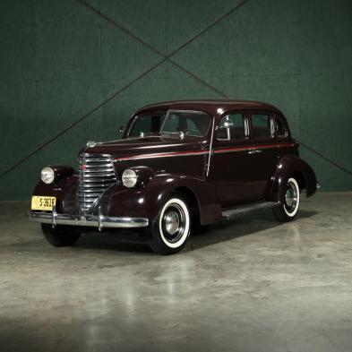 1938-oldsmobile-sedan