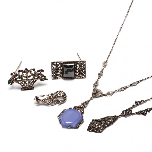 group-of-vintage-silver-and-gemstone-jewelry-items