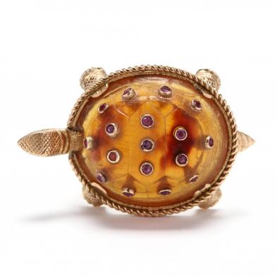 18kt-gold-ruby-and-resin-turtle-clip-brooch