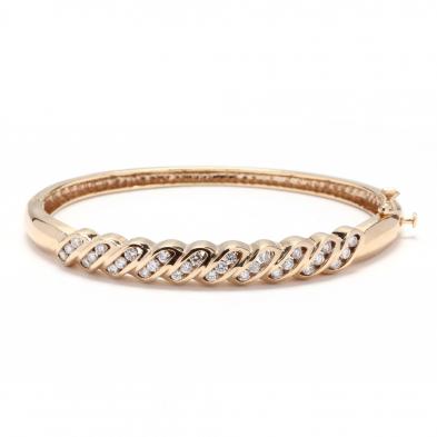 14kt-gold-and-diamond-bangle-bracelet