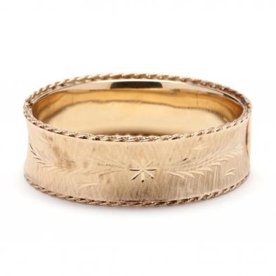 textured-gold-bangle-bracelet