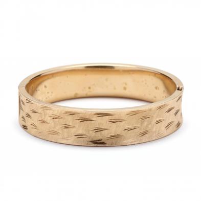 14kt-gold-bangle-bracelet