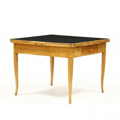 antique-french-maple-draw-leaf-table