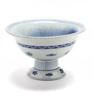 a-japanese-nabashima-porcelain-footed-bowl