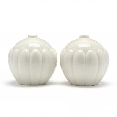 a-pair-of-st-clement-art-deco-ceramic-vases