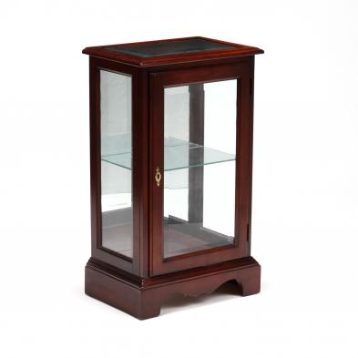 chippendale-style-cherry-diminutive-curio-cabinet