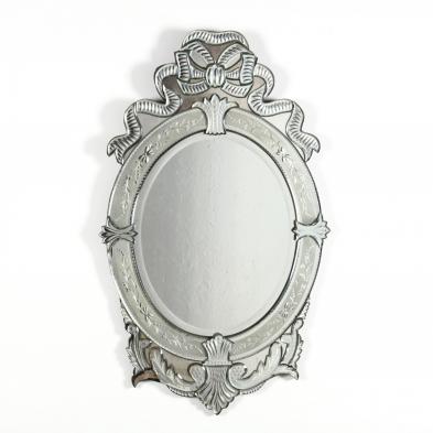 classical-style-venetian-engraved-mirror