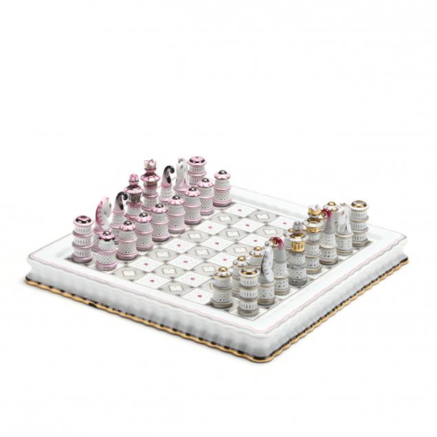 herend-porcelain-chess-set-with-board