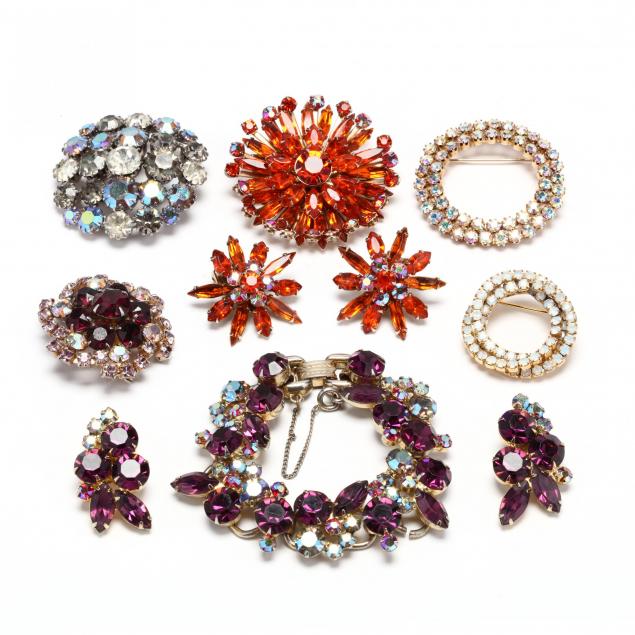 group-of-costume-jewelry