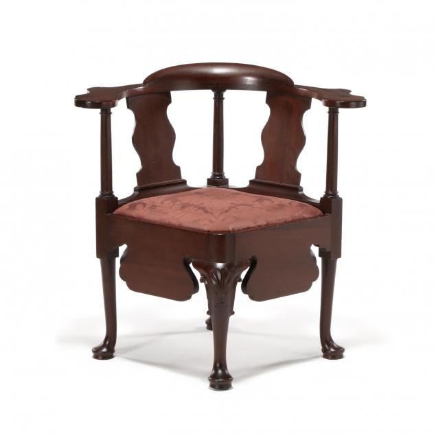 southern-queen-anne-mahogany-corner-necessary-chair