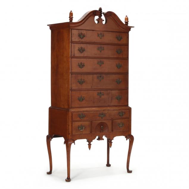 massachusetts-queen-anne-carved-maple-highboy
